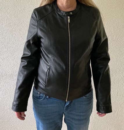 Jacke Übergang schwarz KIABI Gr. 40 Kunstleder tolle Optik