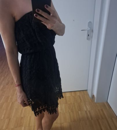 Schönes Sommerkleid, schulterfrei, Grösse M, schwarz!