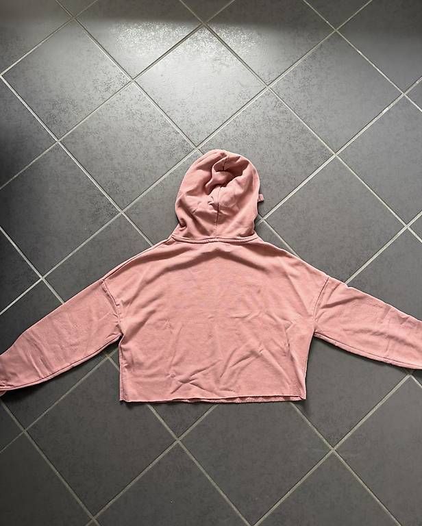 Maglioni & Felpe: Pinker cropped Hoodie – Usato da Affeltrangen venduto da janaleiin 2