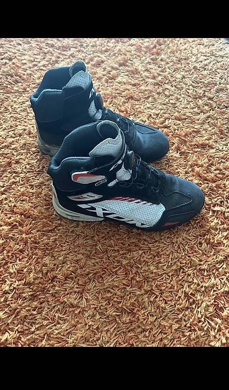Herrenschuhe: Rixon Motorradschuhe – Gebraucht aus uster von sas_n7jj 1