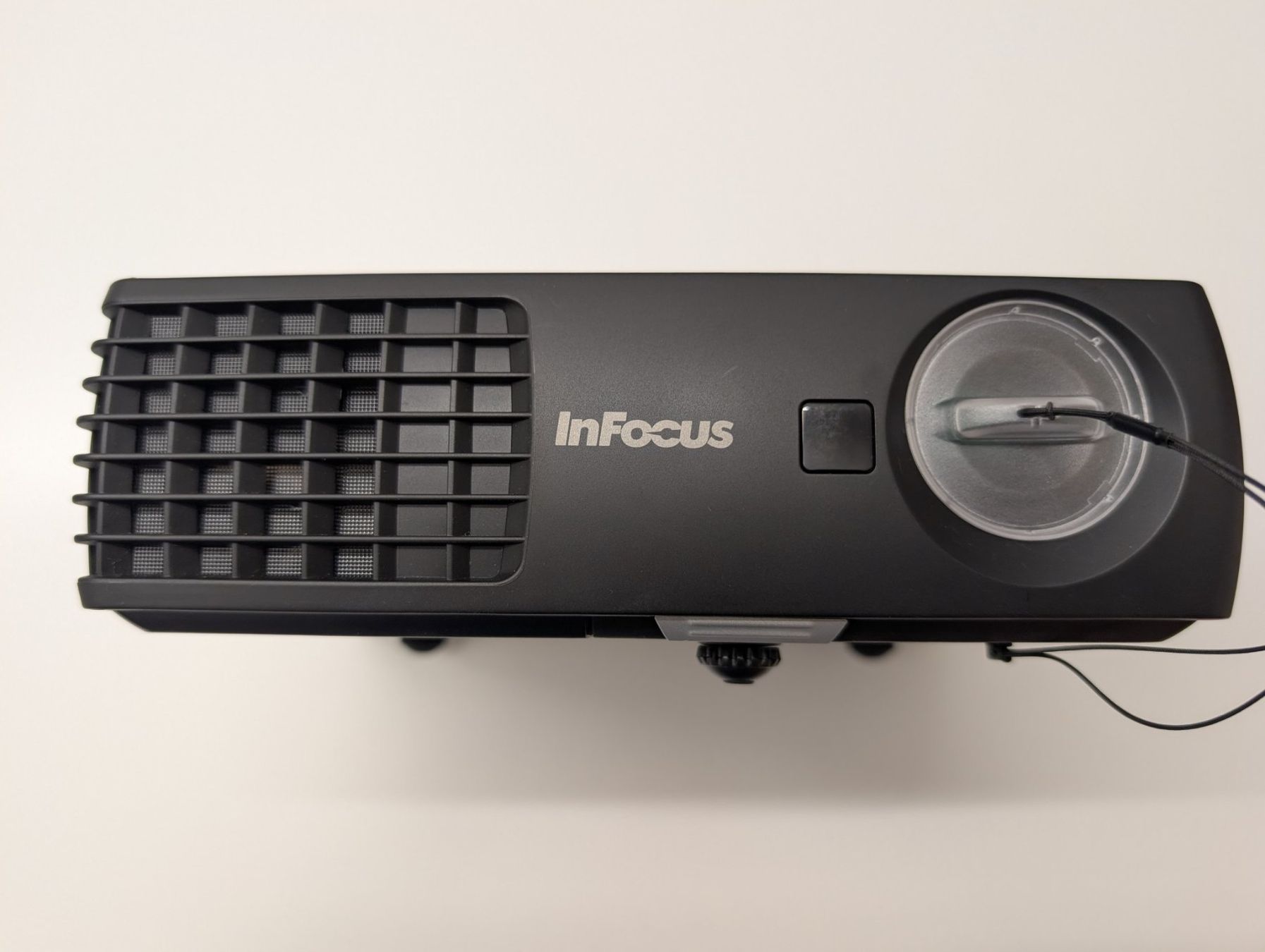 Infocus Vidéoprojecteurs: Beamer InFocus In1112a – D'occasion à Rheineck par Sullivan2 2
