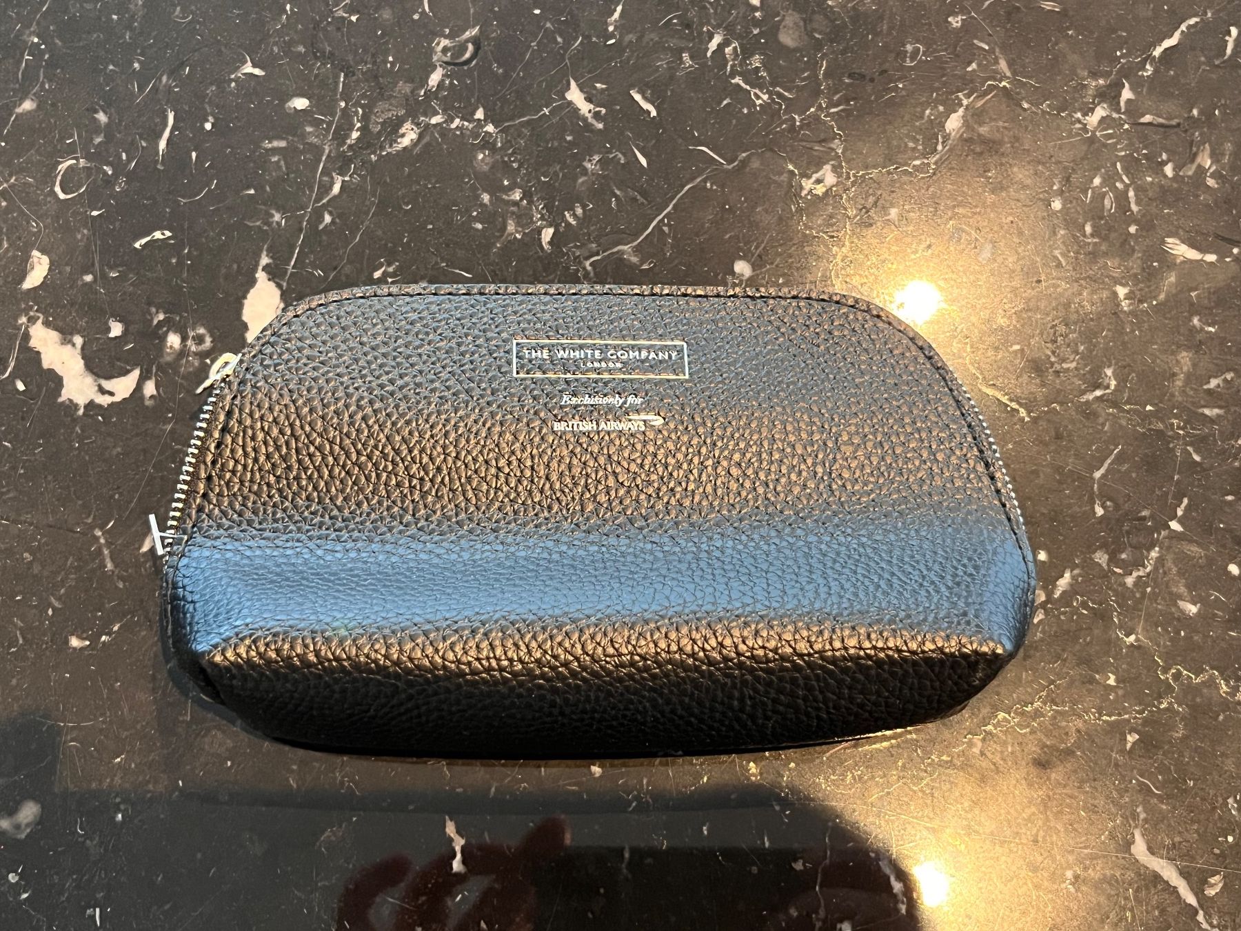 Custodie per cosmetici: White Company/ First Class/ Britisch Airways  Amenity kit / – Usato da Meilen venduto da Mneumann