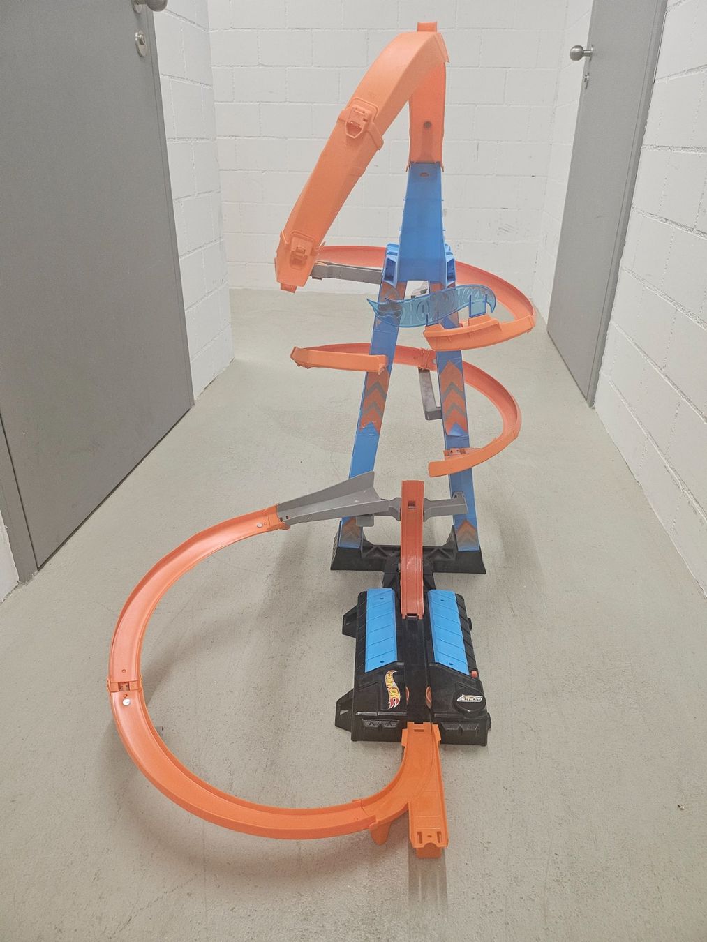 Hot Wheels Rennbahnen: Hot Wheels Sky Crash Tower – Gebraucht aus Zürich von Hardknock 1