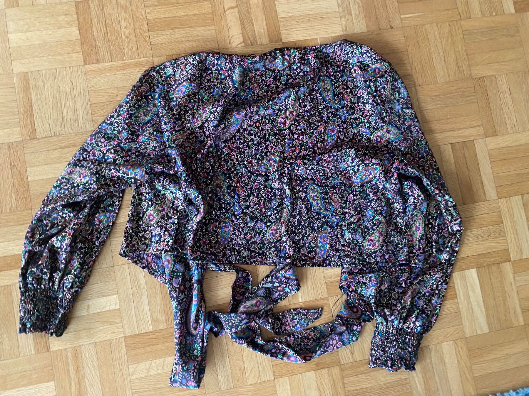Camicette: Bluse cropped Gr S – Usato da Zug venduto da estarthyme 4