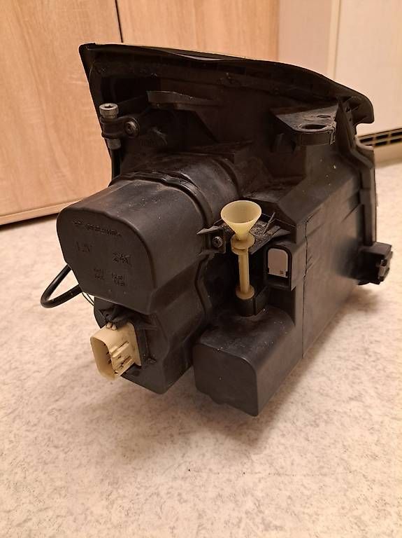Scheinwerfer: Cadillac SRX Scheinwerfer Xenon – Gebraucht aus Wattwil von Coronet1 2