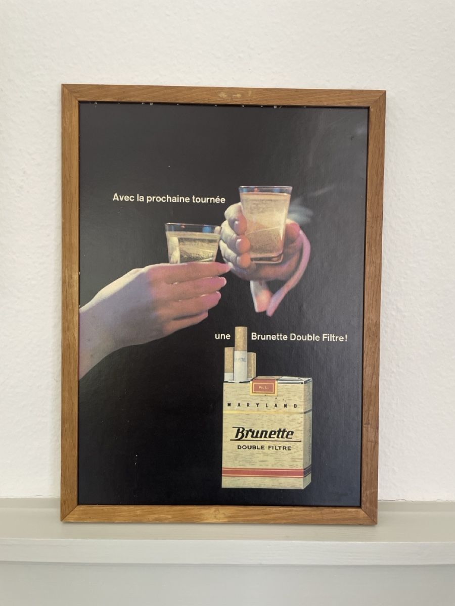 Foto & Immagini: Altes Bild Brunette cigarettes – Usato da Winterthur venduto da LF1005 2