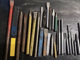 Burins, poinçon et tige à frapper 