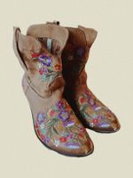Bohemian Cowgirlstifel mit Blumenstickerei, Grösse 40