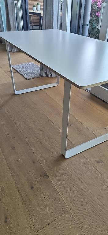 Muuto Tische: MUUTO Tisch 70/70 Designklassiker Büro oder Esstisch – Gebraucht aus Kriens von DorisS455 2