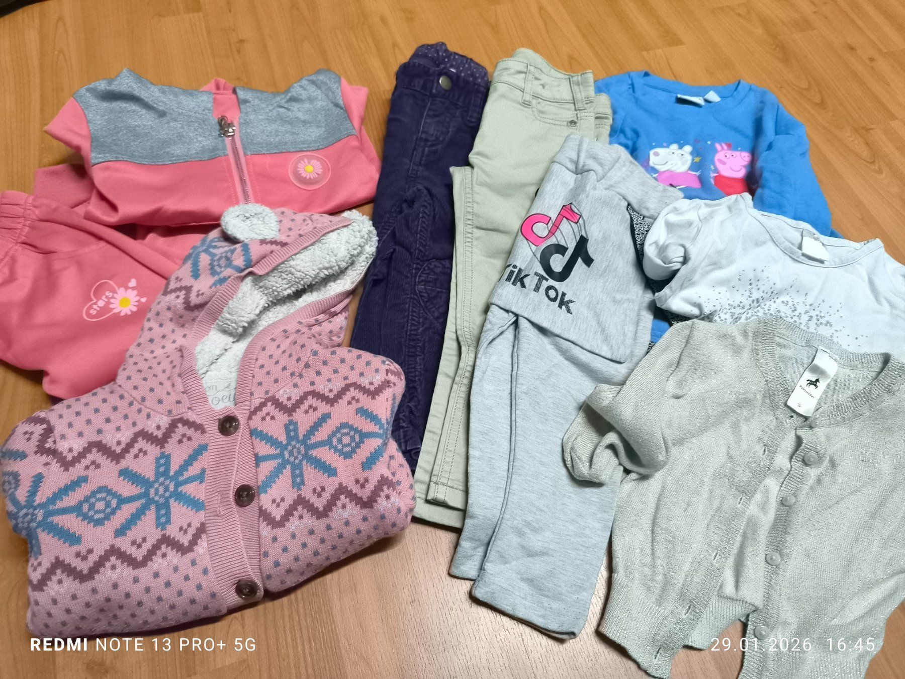 Lotti & Set di vestiti: Kinder Kleiderpaket, Mädchen, Grösse 86/92 – Usato da Jona venduto da mi2020