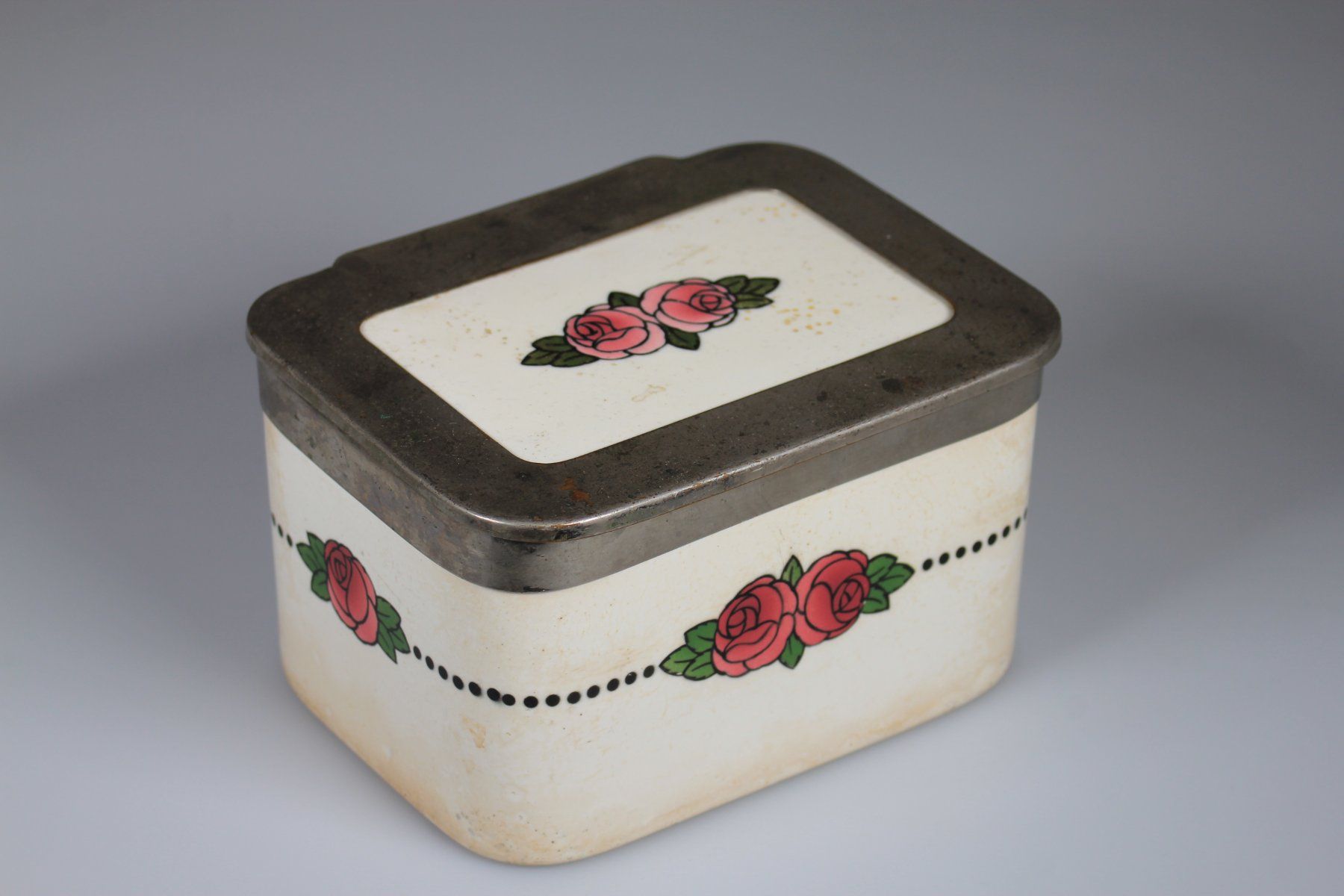 Zuckerdosen: Vintage Keramikdose mit Rosen Dekor – Gebraucht aus Basel von IRMAundFRED