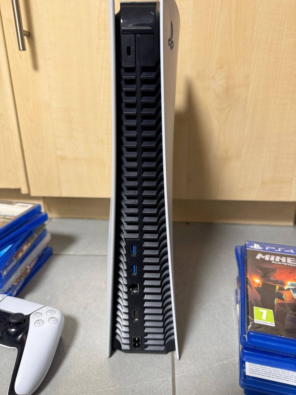 Sony Console: PlayStation 5 Disc Edition inklusive Controller (PS5) – Usato da Naters venduto da vir_8t9z 5