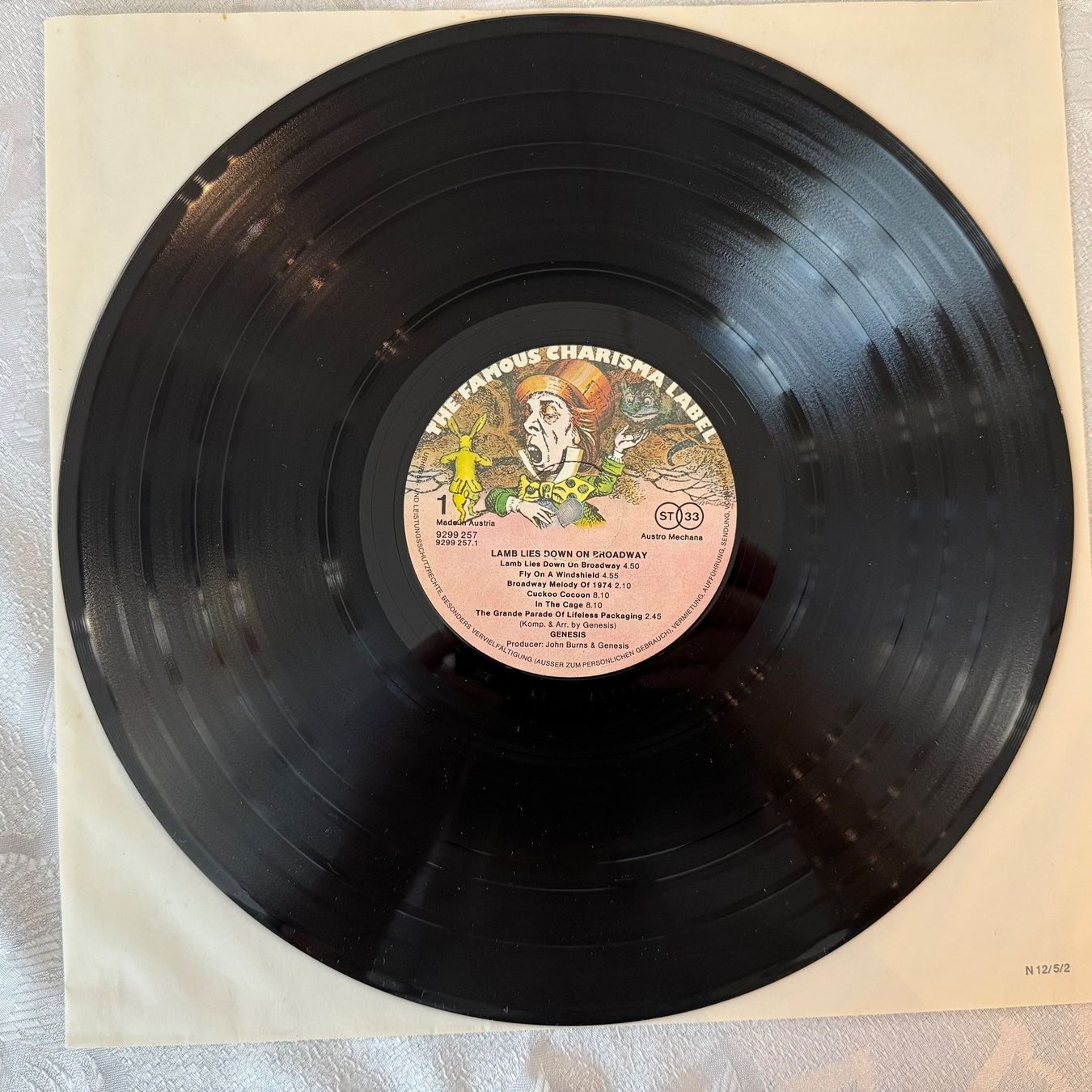 Dischi in vinile: GENESIS - THE LAMB LIES DOWN ON BROADWAY – Usato da Zürich venduto da fehlton 5