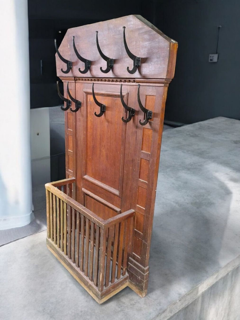 Guardaroba: Garderobe Antik – Usato da Zürich venduto da Zuerichparis08 2