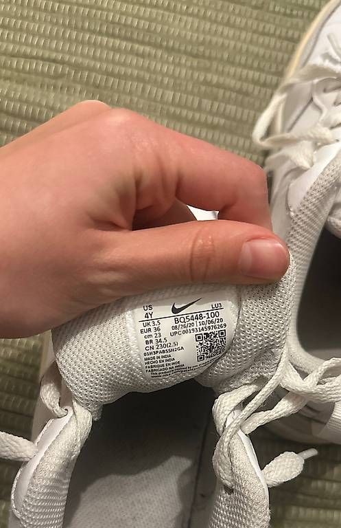 Scarpe da donna: Baskets Nike blanches  Taille 36  – Usato da Lausanne venduto da mar_7x9x 1
