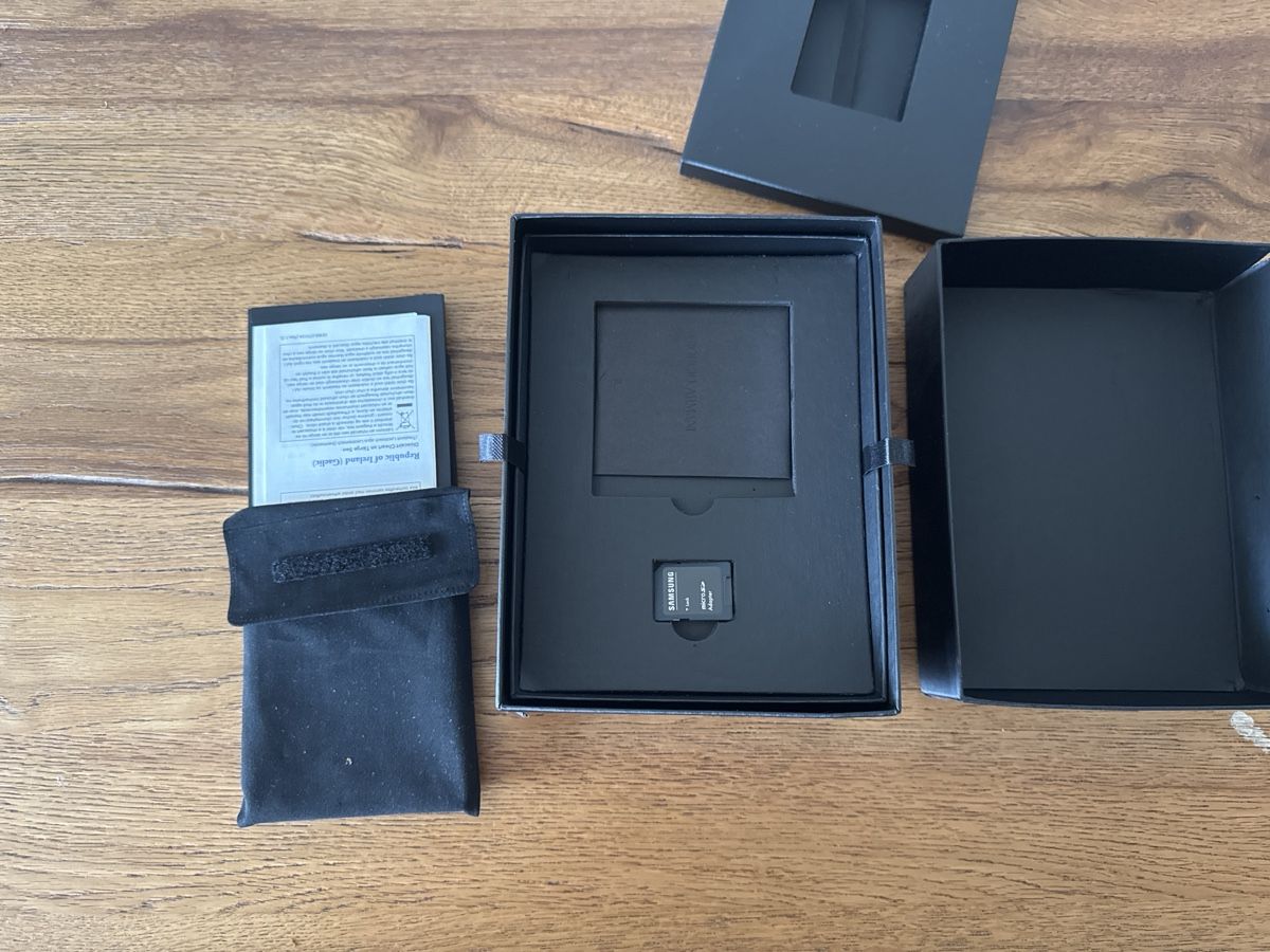 Samsung Portables: Giorgio Armani Samsung Handy – Défectueux à Lenzburg par eyworld 2