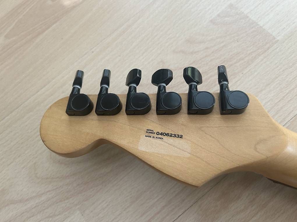 Fender Musikinstrumente: Fender TIE-DYE STRAT – Gebraucht aus Zürich von Sherpa 4