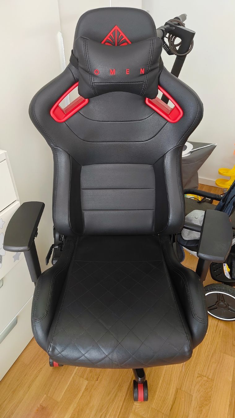 Sedie: Gaming Chair OMEN – Usato da Regensdorf venduto da Jehutyone 1