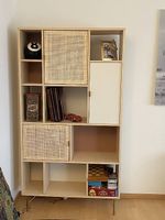Bücherregal mit 3 Türen - sehr guter Zustand