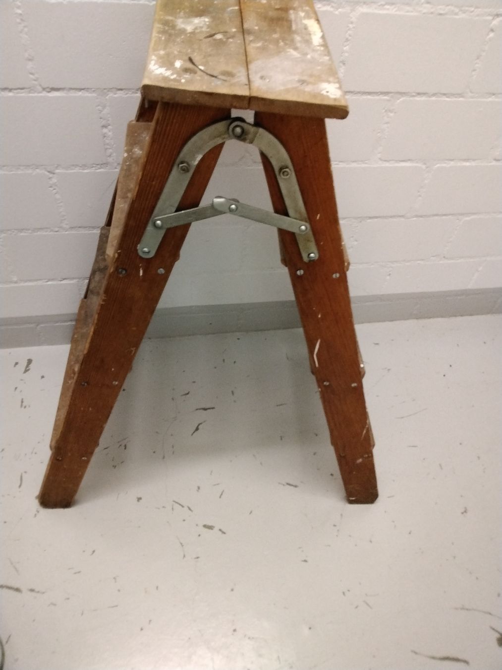 Scale: ANTIKE BOCKLEITER HOLZ – Usato da Biel/Bienne venduto da dasi3 1