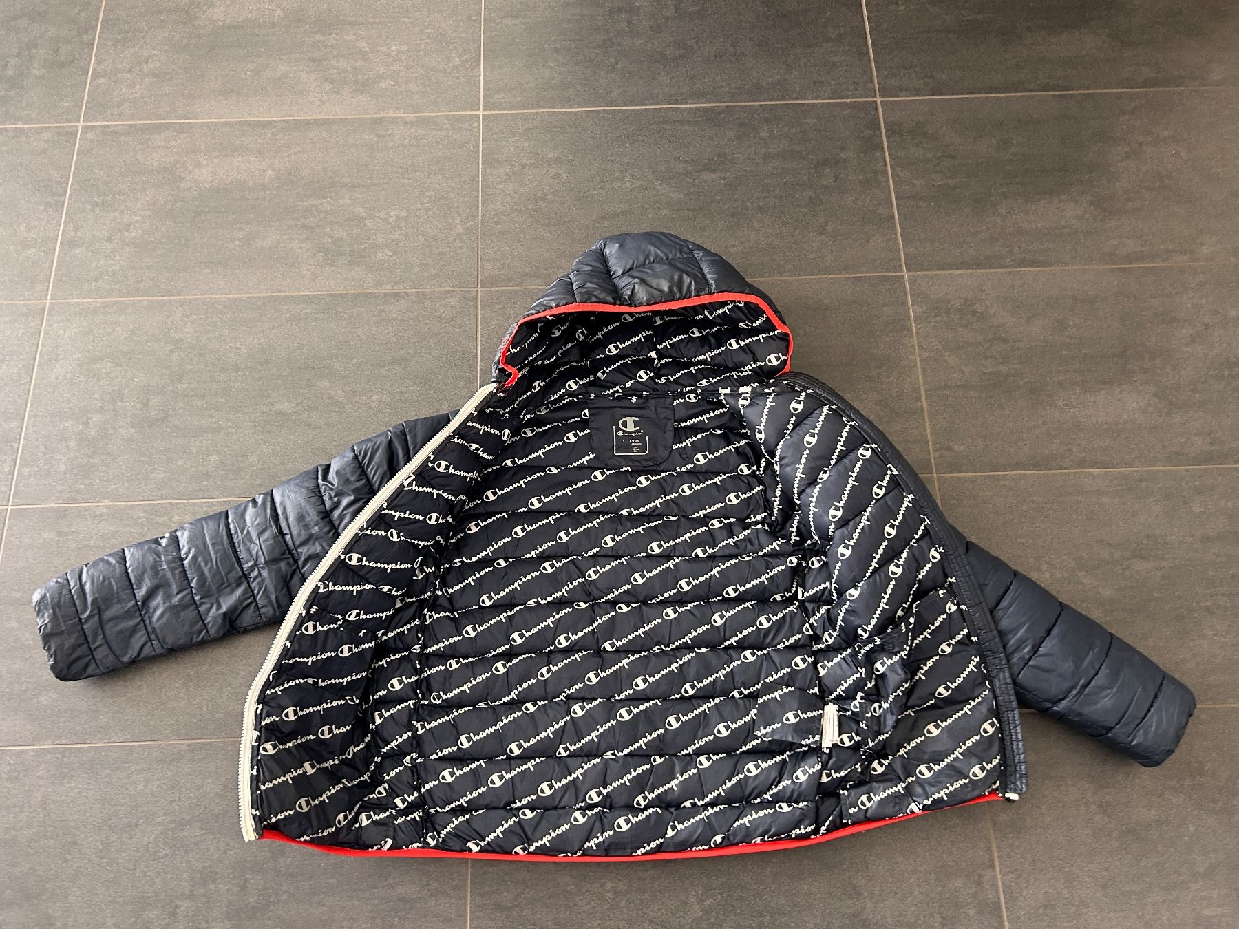 Champion Jacken & Mäntel: Champion Steppjacke mit Kapuze – Gebraucht aus Unterlangenegg von Dodo2108 1