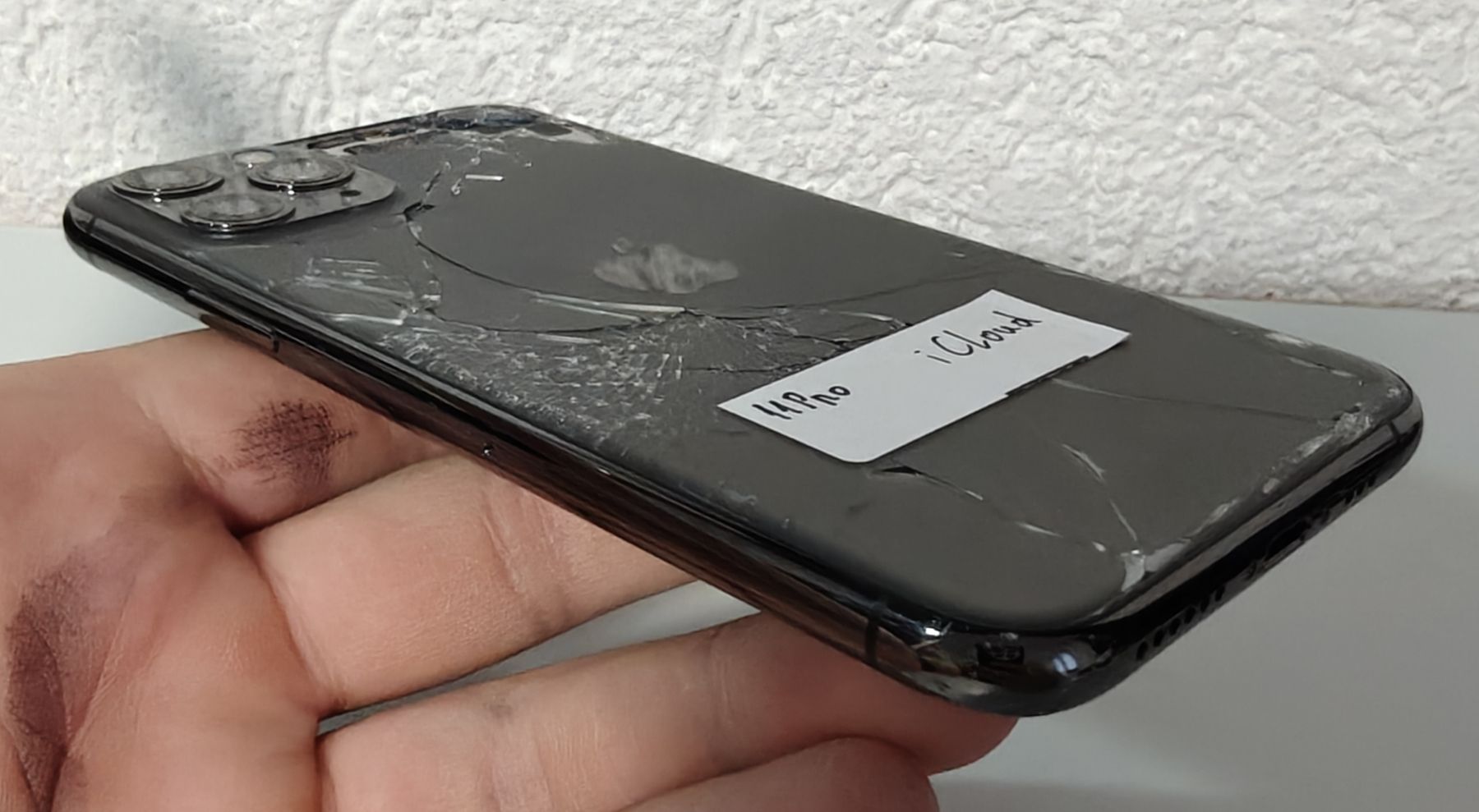 Apple Telefoni cellulari / Smartphones: iPhone 11 Pro – Difettoso da Ehrendingen venduto da Rocky985 2