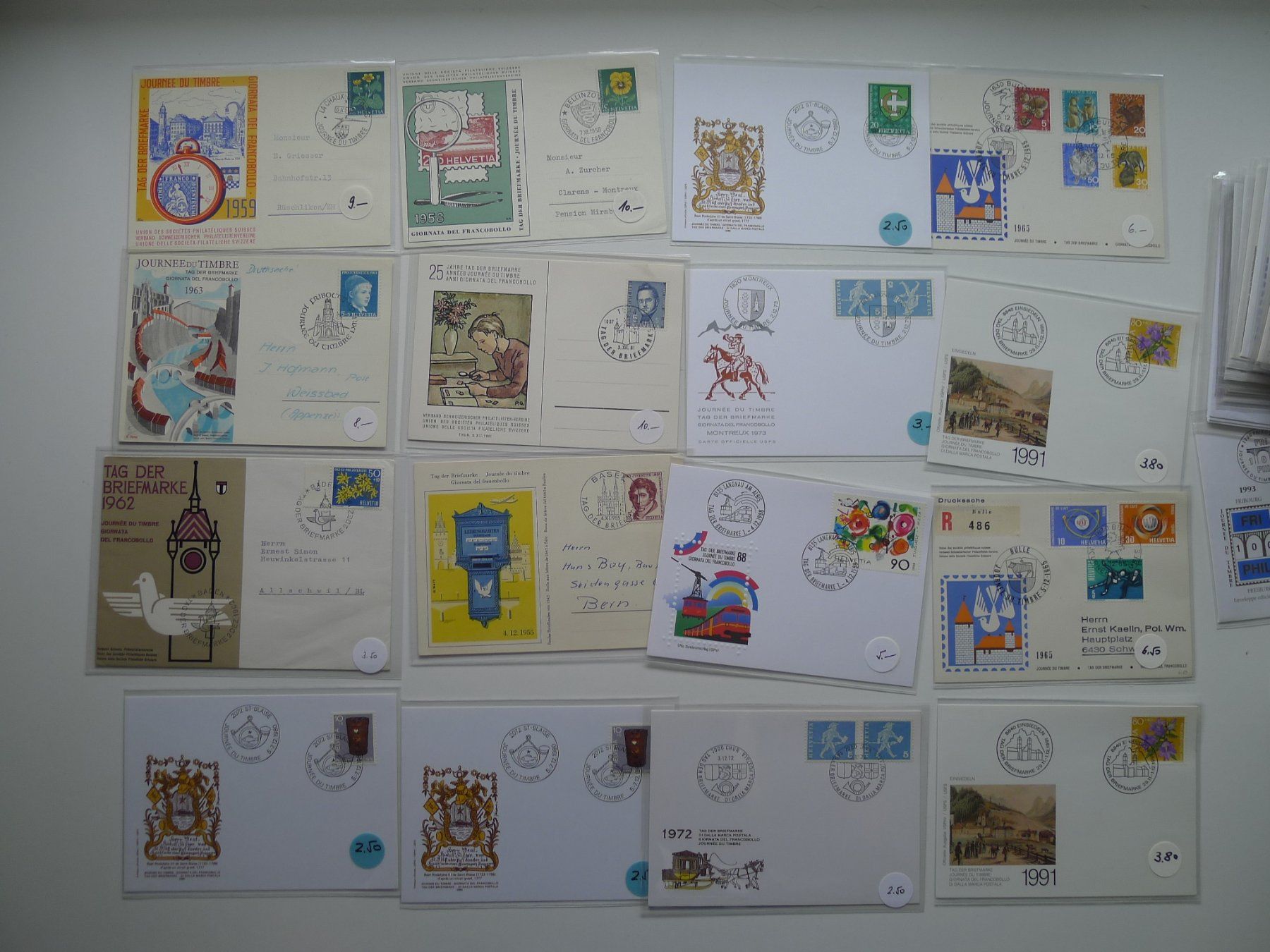 eine-kiste-mit-tag-der-briefmarke-ber-200-st-ck-ab-fr-1-gebraucht