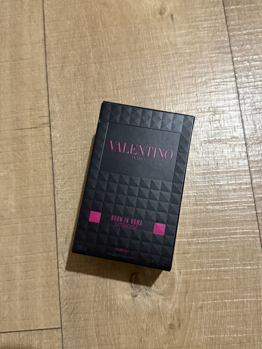 Valentino Parfum & Eau de Toilette: Valentino born in roma EXTRADOSE 100ml – Gebraucht aus Erschwil von don_jf2z 1