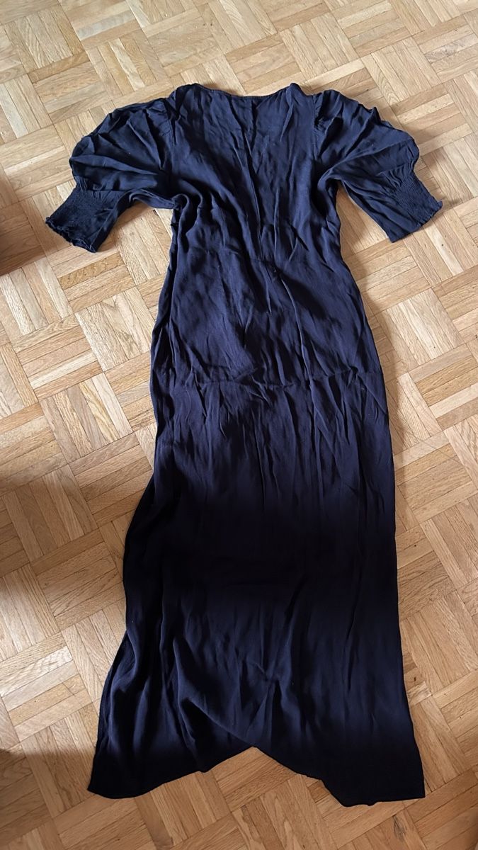 H&M Vestiti: Chic Black Maxi Dress with Puff Sleeves – Nuovo (secondo la descrizione) da Glattbrugg venduto da Lara_G06 1