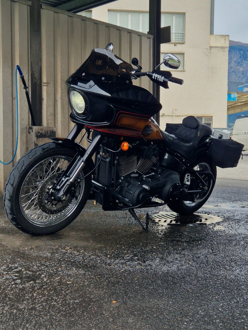 Harley-Davidson Strada: Harley Davidson  Softail Low Rider ST – Usato da Castrisch venduto da Dingwall88 3