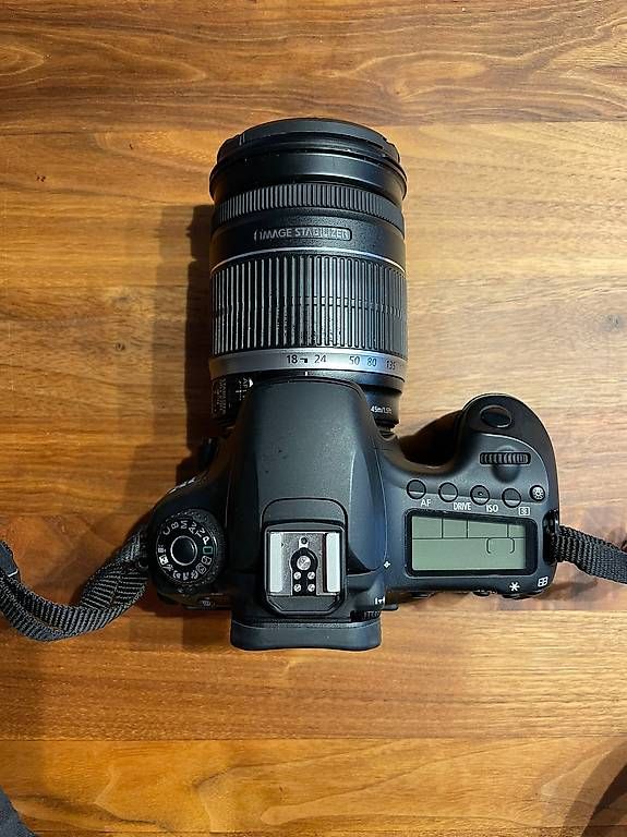 Kamera: Canon EOS 60D inkl. Zoomobjektiv EF-S 18-200 mm – Gebraucht aus Basel von Sydney02