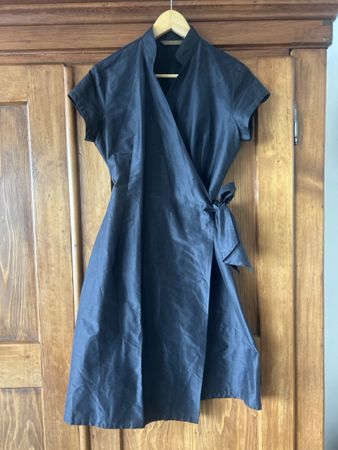 Robe portefeuille Antoine & Lili 100% soie T3 noir état neuf