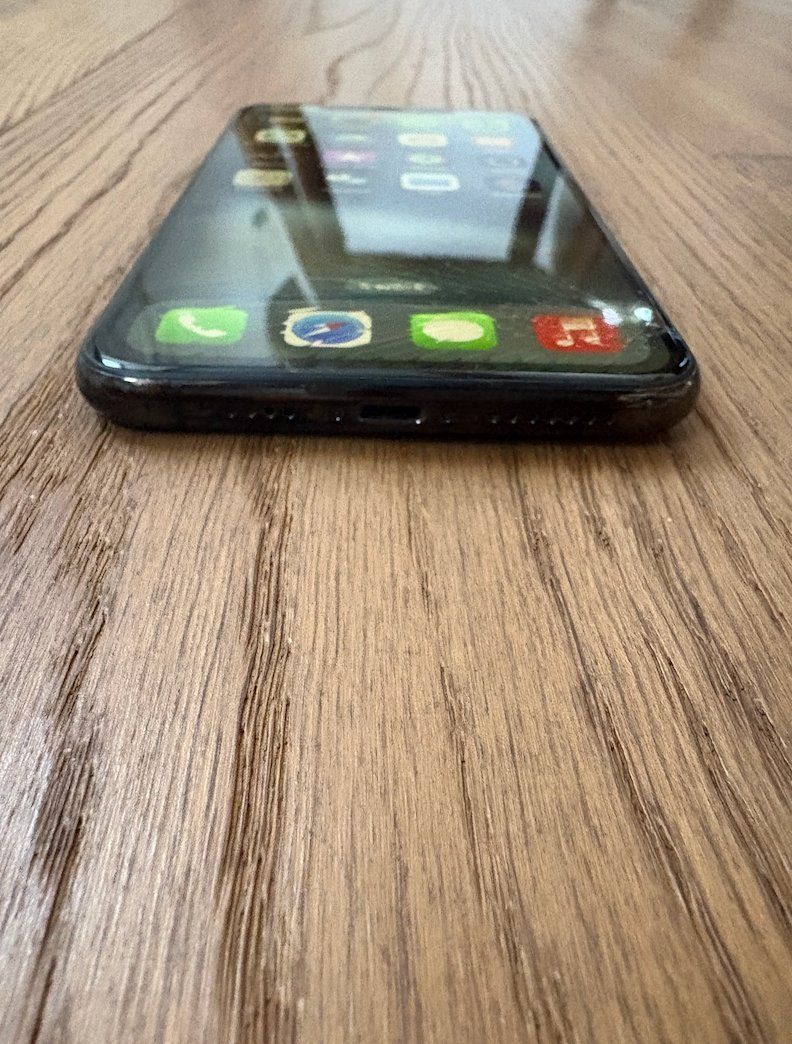 Apple Portables: IPhone 11 Pro Max / Space Grey / 64 GB – D'occasion à Oberhof par van_l55f 6