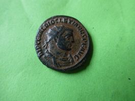uralte sehr schöne Bronzemünze Dornenkrone 20 mm     3.46 g