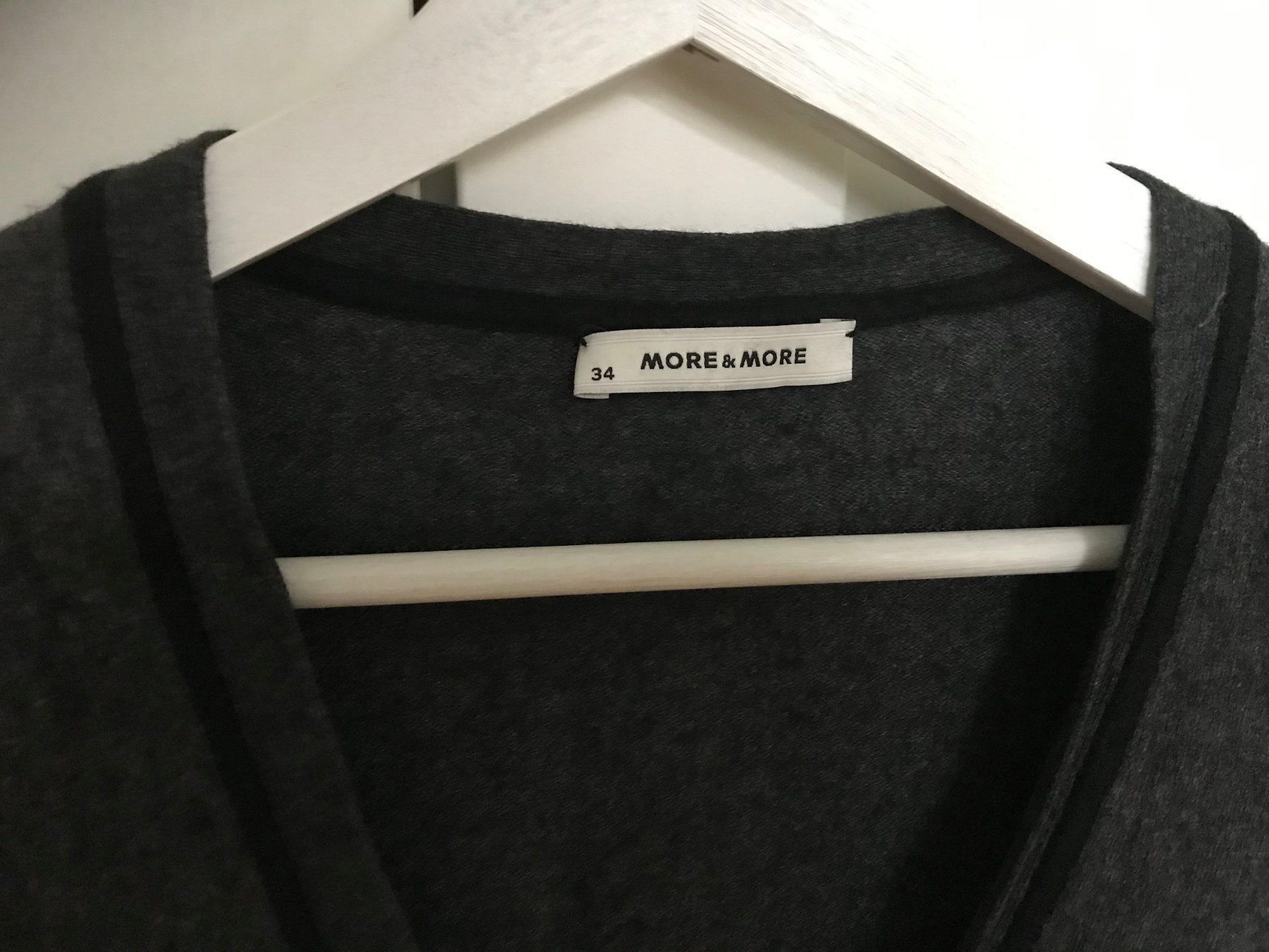 Pullover & Sweatshirts: More & More: Dunkelgraues Twinset, Gr.34 – Gebraucht aus Zürich von LisM. 3