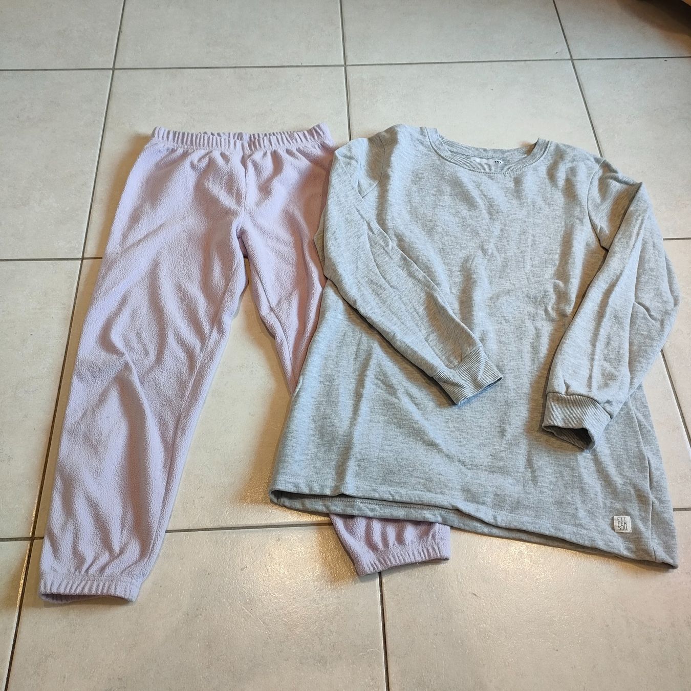 Lotti & Set di vestiti: Kleiderpaket Gr. 122/128 NEU! – Nuovo (secondo la descrizione) da Adelboden venduto da Lammhult 4