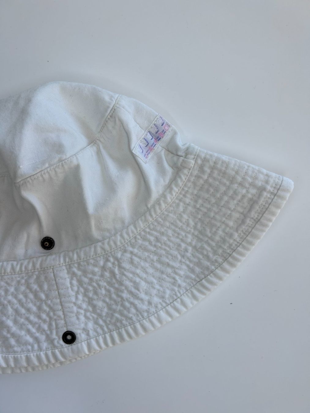 H&M Copricapi, berretti & cappellini: Vintage Bucket Hat – Usato da St. Gallen venduto da look-twice 1