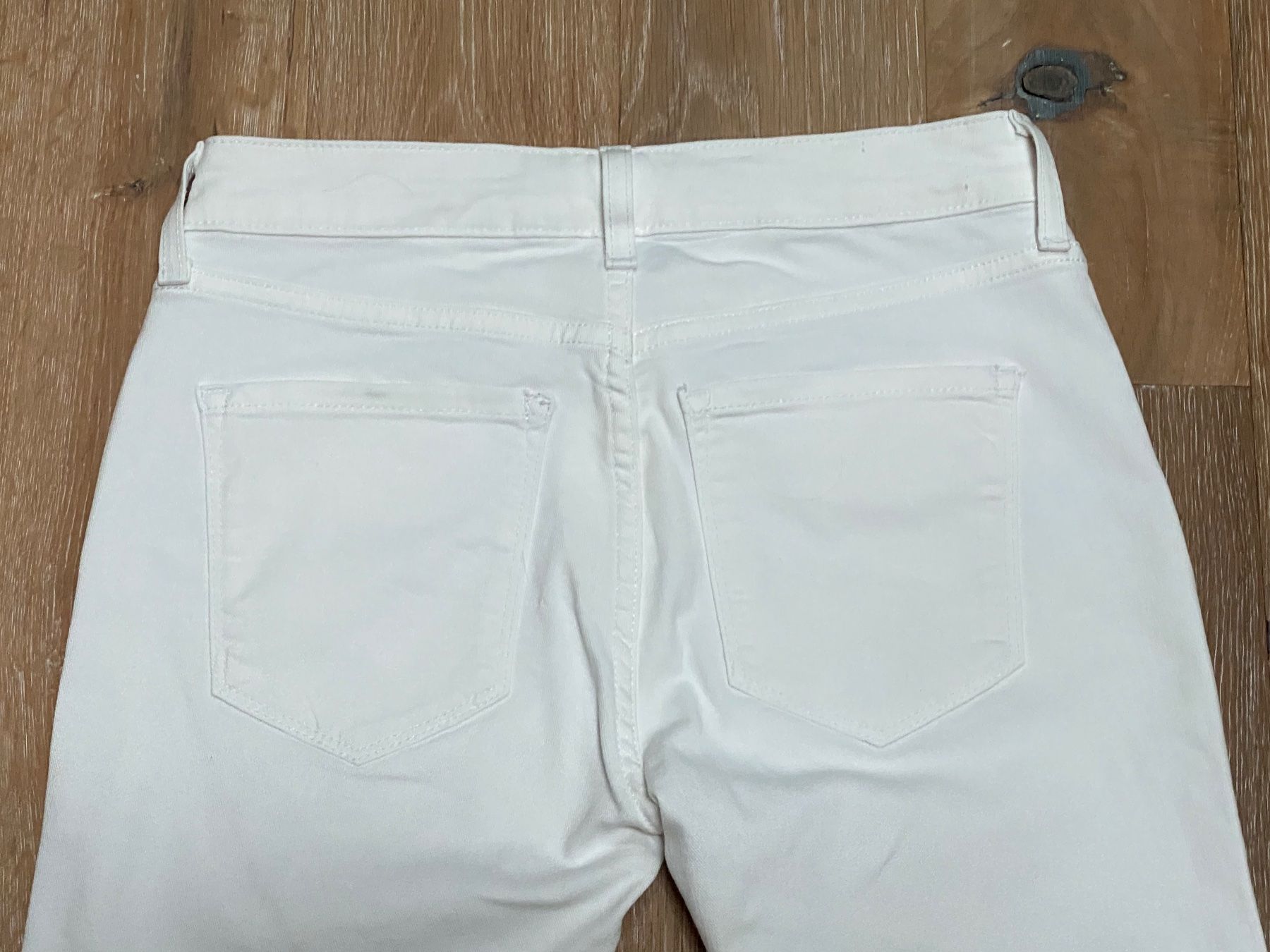 Zara Jeans: Great ZARA white bootcut jeans.EUR34 – Neu (gemäss Beschreibung) aus Grund b. Gstaad von PlageNeigeplus 5