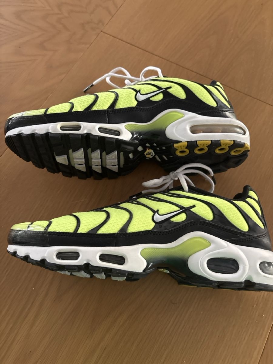 Nike Scarpe da uomo: Nike Air Max Plus TN Neongelb – Nuovo (secondo la descrizione) da Staffelbach venduto da Cherry4 1