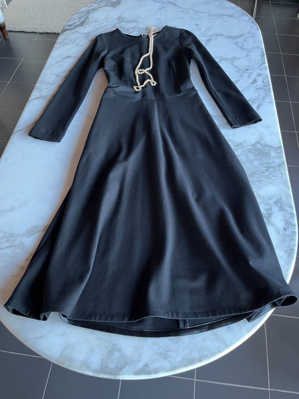 Vestiti: Kleid, schwarz – Nuovo (secondo la descrizione) da Bern venduto da cubus01 7