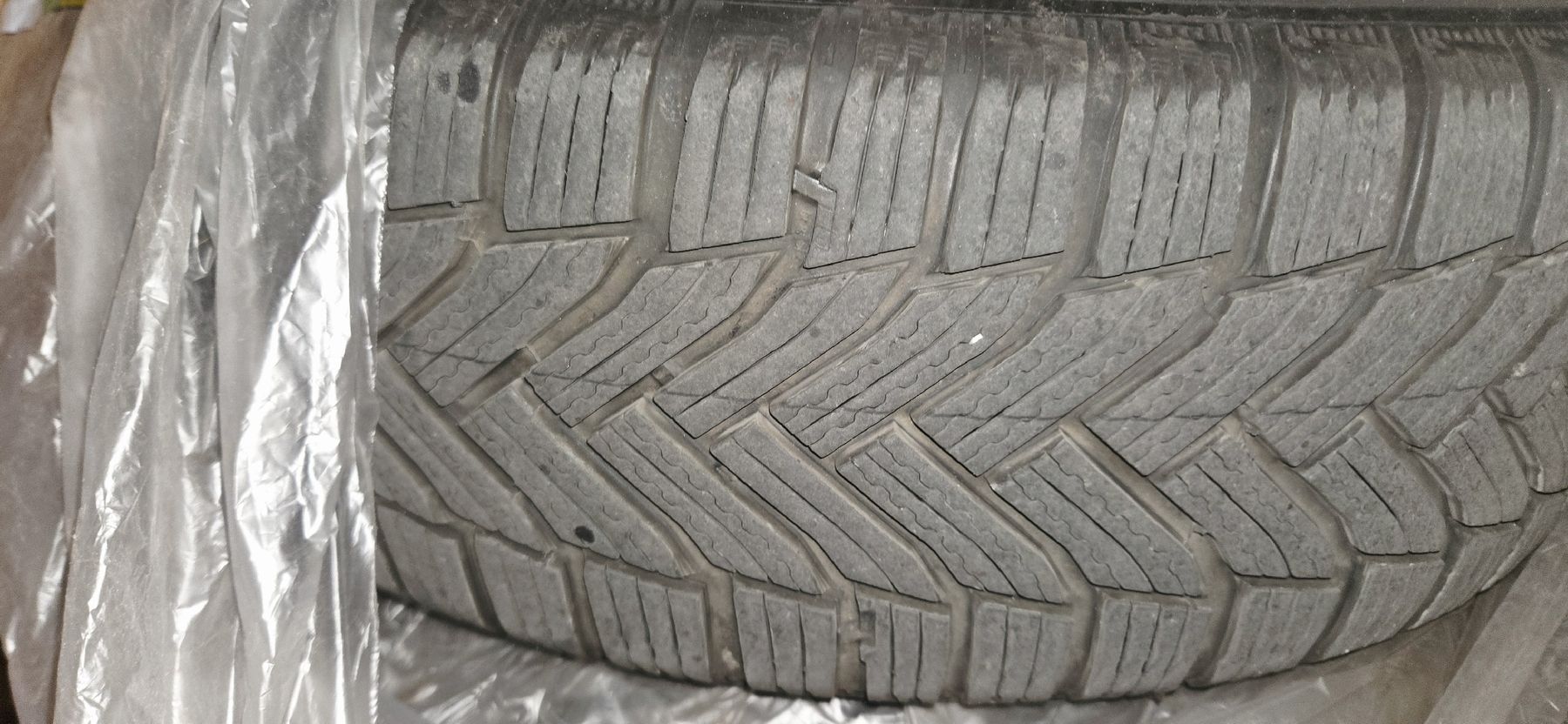 Pneumatici & Ruote complete: Vente roues complètes hiver – Usato da Granges VS venduto da MoustiqueP 1