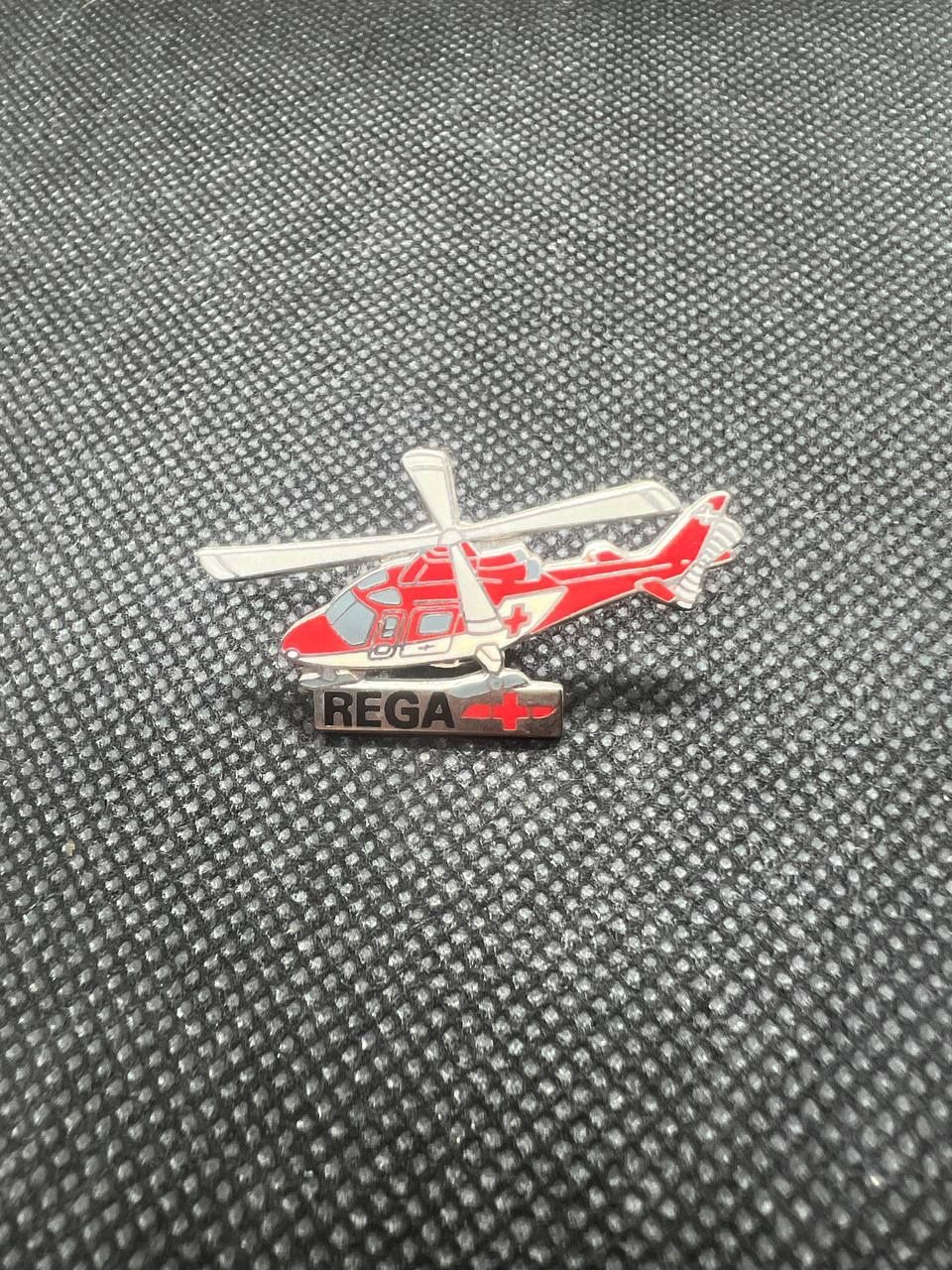 Rega Plaquettes & Badges: Rega Helikopter Pin Anstecker – D'occasion à Dietikon par kRizzzZy96