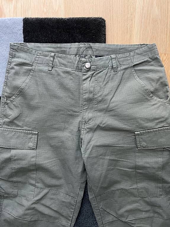 Hosen: Pantalon cargo Carhartt – Gebraucht aus Bussigny von all_7l88 2