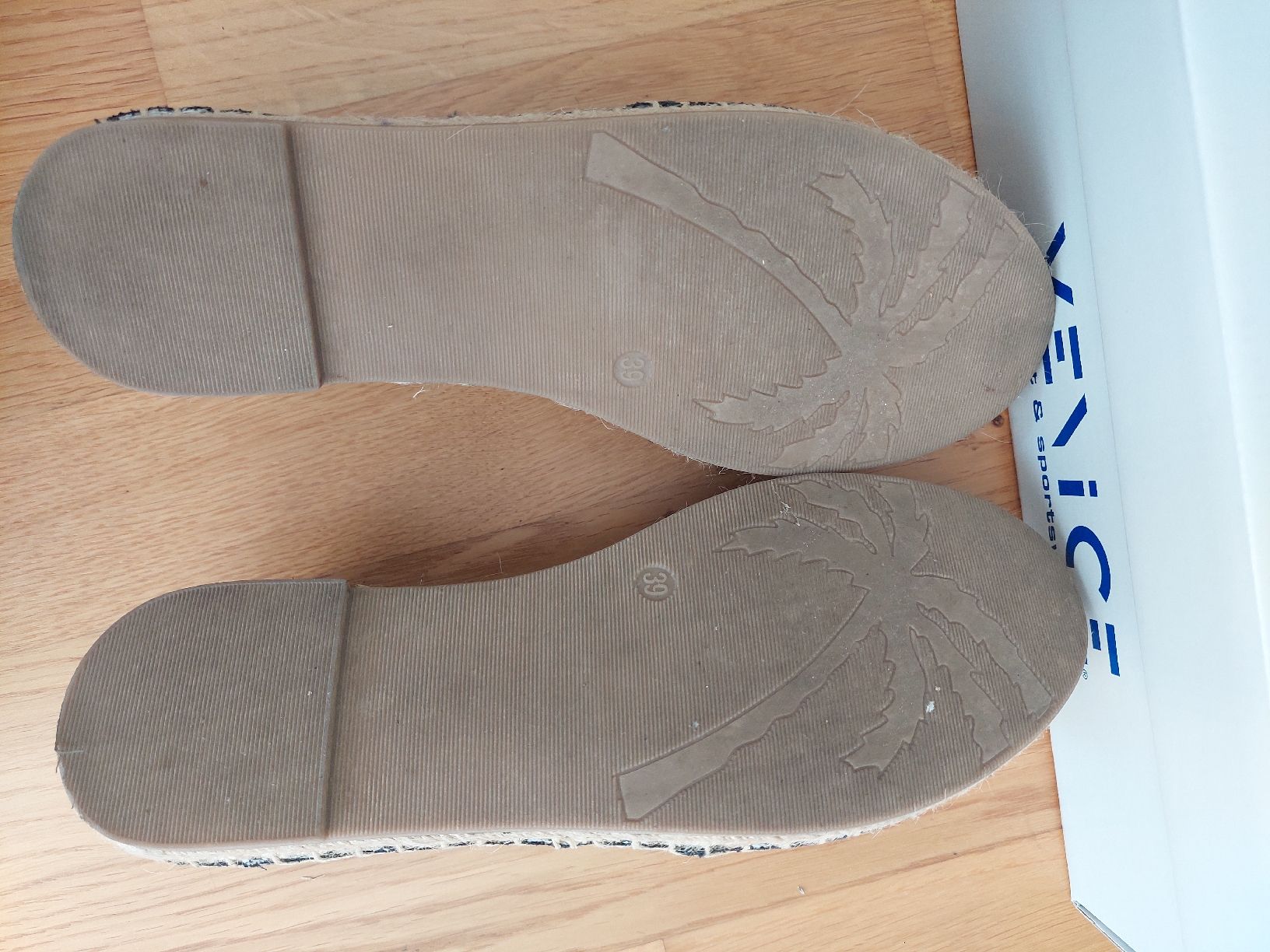 Scarpe da donna: Venice Espadrilles, Gr. 39, Dunkelblau, neuwertig – Nuovo (secondo la descrizione) da Thun venduto da mar_5px8 3