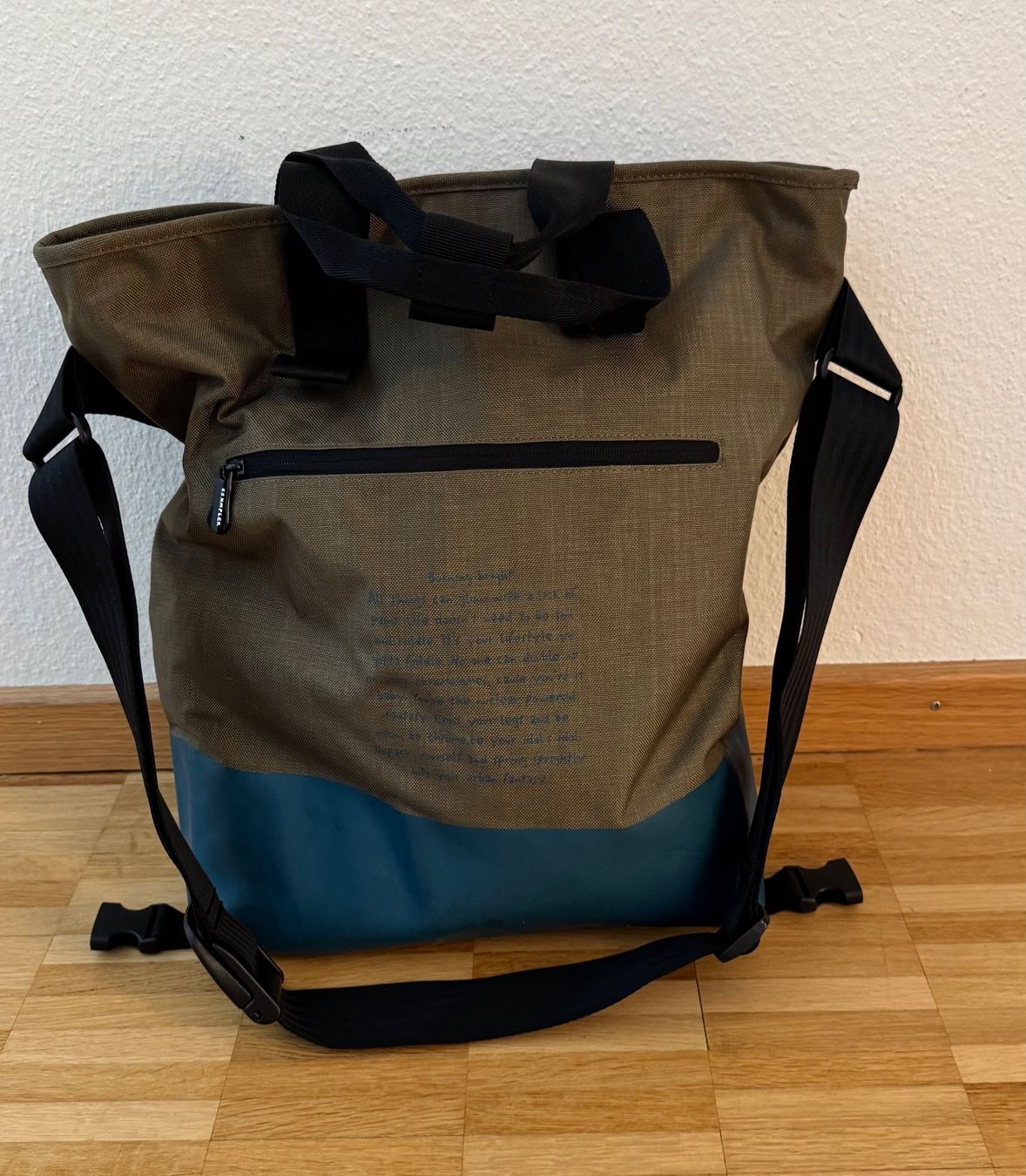 Crumpler Taschen: Crumpler Tragetasche mit Umhängeriemen – Gebraucht aus Basel von pq355