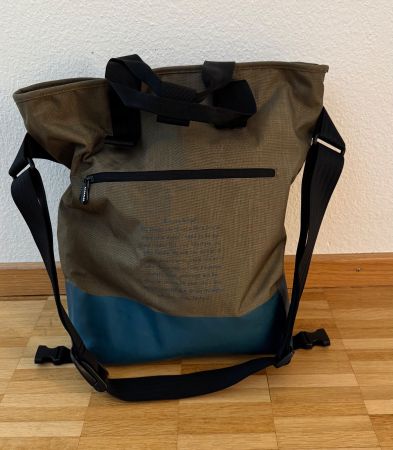 Crumpler Tragetasche mit Umhängeriemen