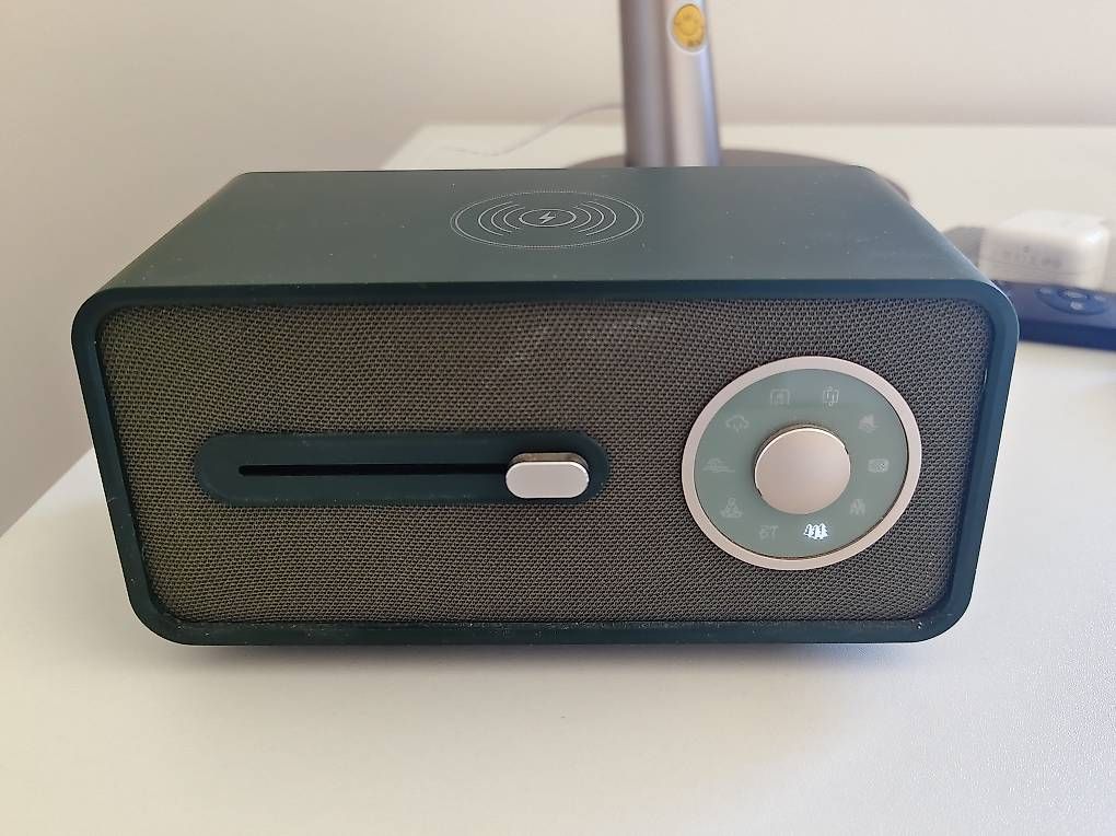 Casse acustiche: White-Noise Lautsprecher mit BT & Wireless Charger – Usato da Düdingen venduto da Yvu2k 2