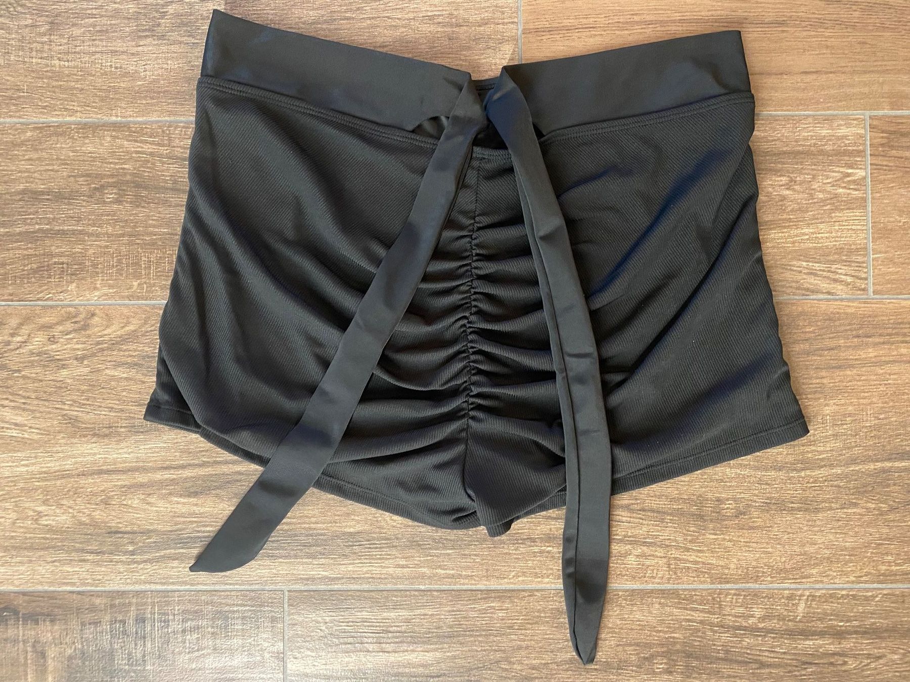 Shein Costumi da bagno & Bikini: Badehose geriffelt schwarz Gr. 4XL / 50 - 52 – Usato da Pratteln venduto da a23_j2gs 2