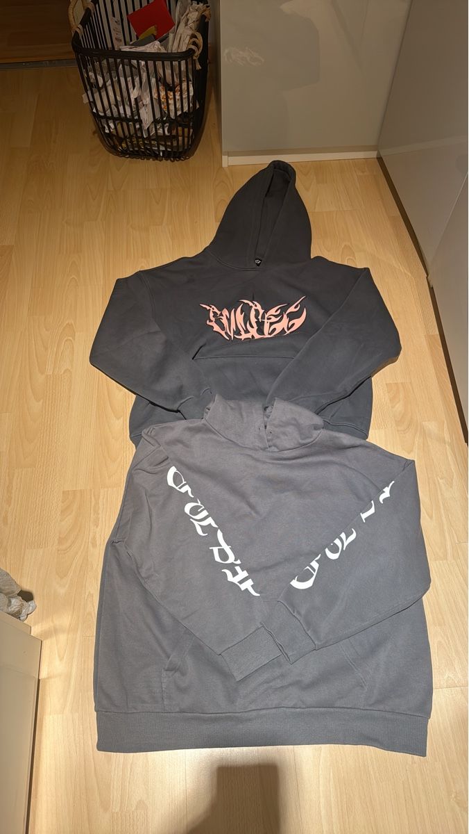 Lotti di vestiti: Zwei Hoodies Marke Gr. S&M – Usato da Ebikon venduto da Minimelili11