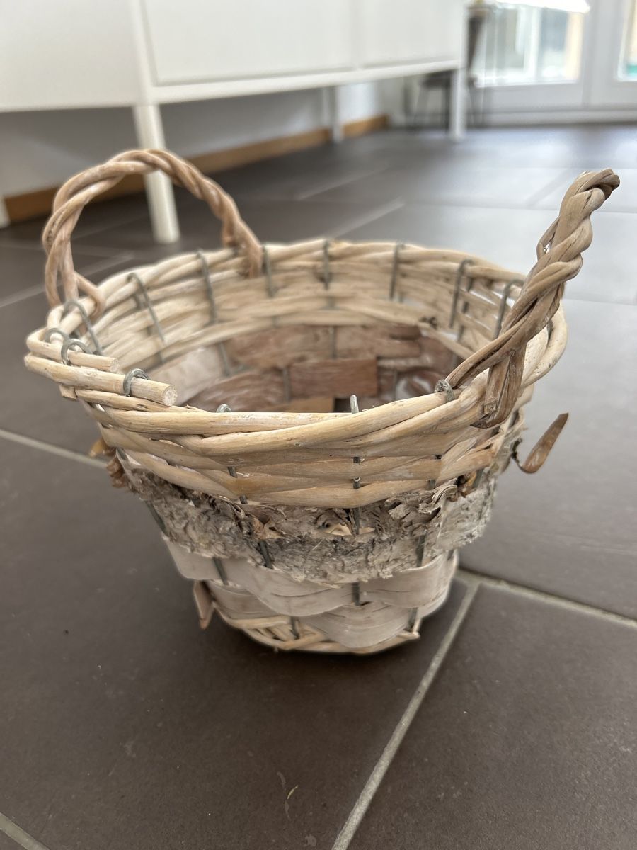 Tutte le decorazioni: Kleiner Korb geflochten – Usato da Winterthur venduto da turmalina15